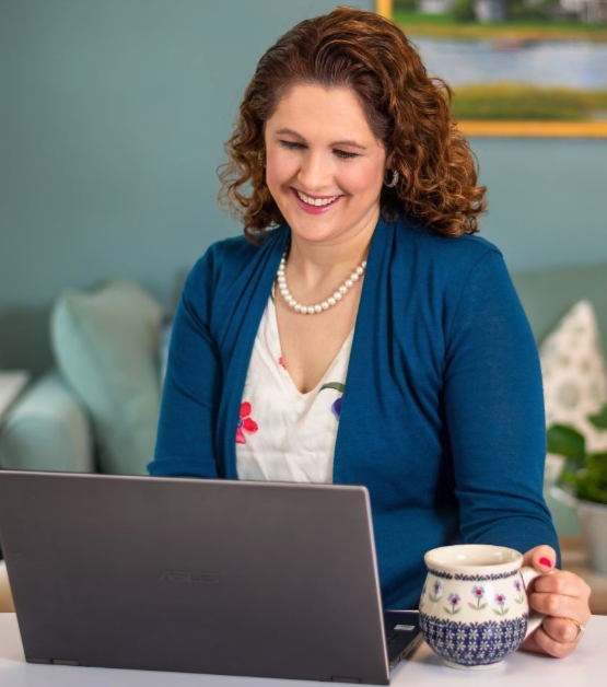 Nicole Porter of Monomoy Social Media